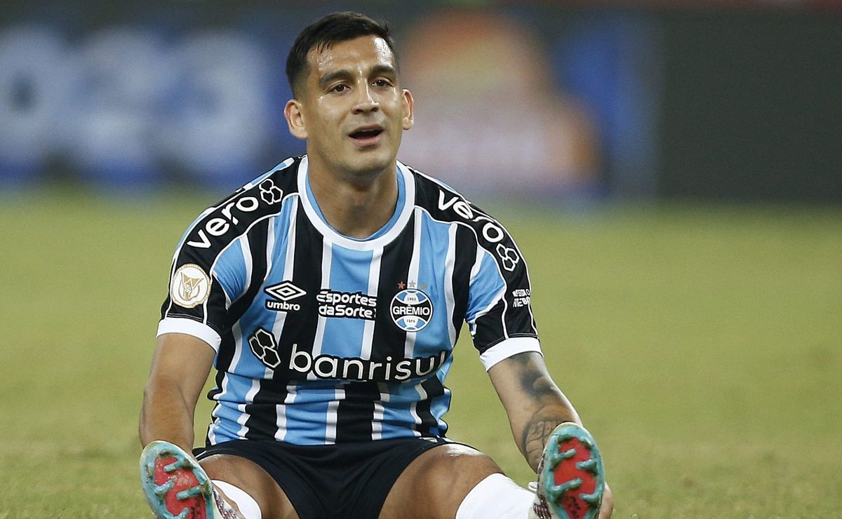 Cristaldo Destaque Como Melhor Jogador do Grêmio na Temporada